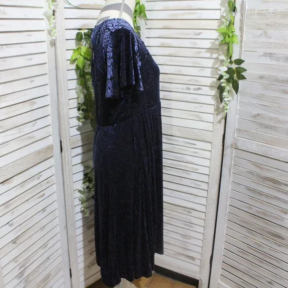 Torrid Blue Velvet Burnout Dress (1319) - Picture 6 of 11